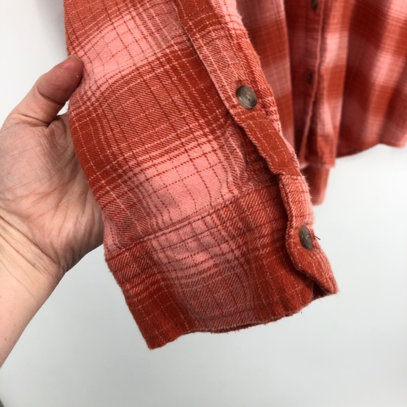 Universal Thread Womens Button Down Shirt XXL Plaid Flannel Peach Pink Orange - Picture 4 of 12